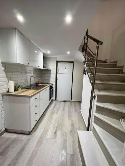 Chris Apartment With Loft Preveza Luaran gambar